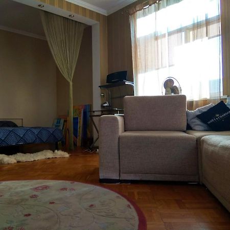 Alabama Mama Lägenhet Kiev Exteriör bild
